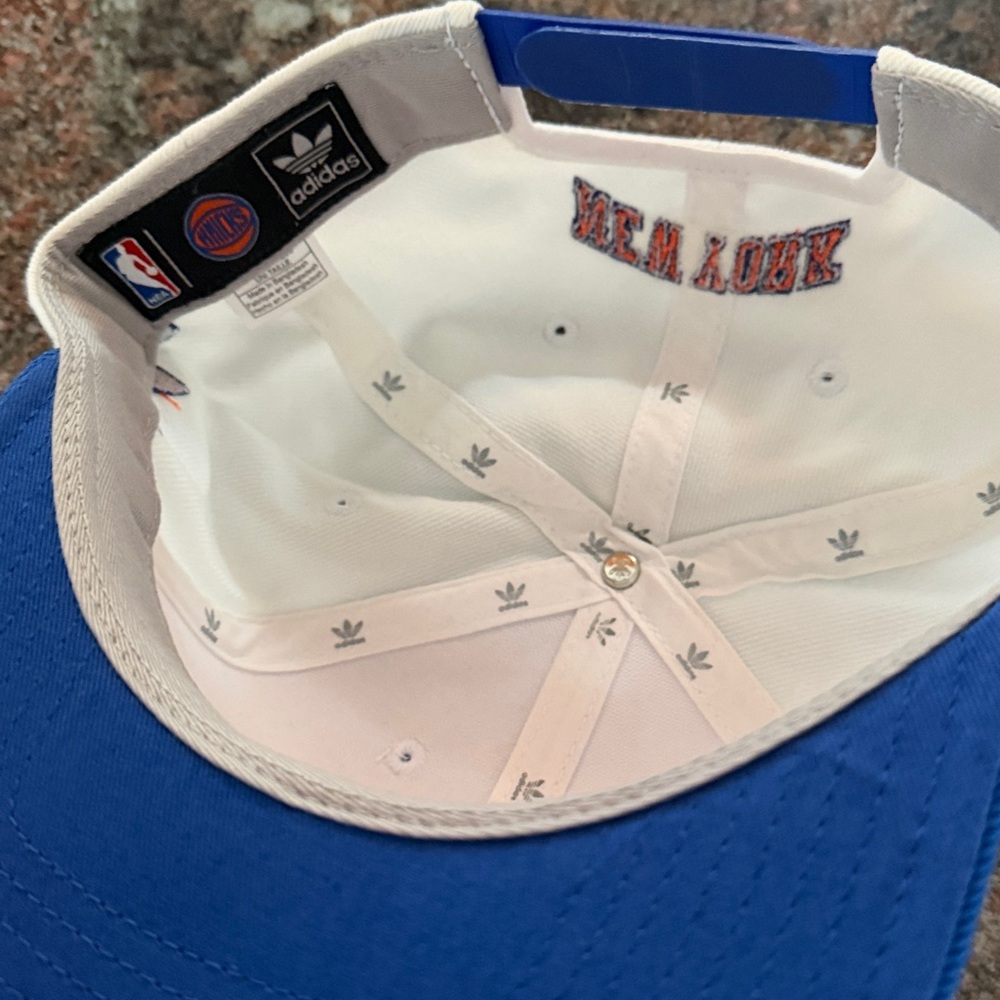 Knicks NBA Adidas originals flatbrim SnapBack Cap - Picture 5 of 5